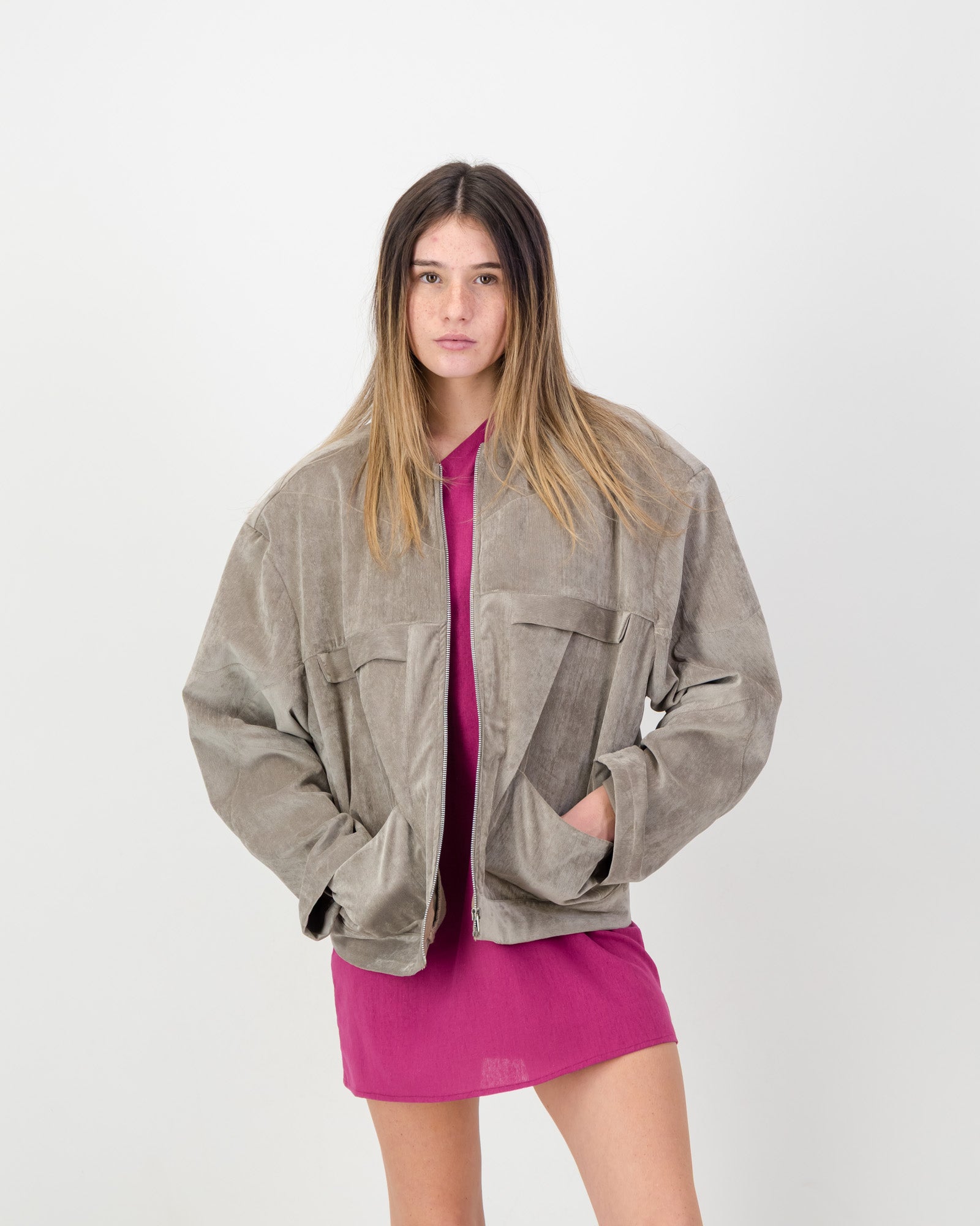 Kali Bomber • Beige